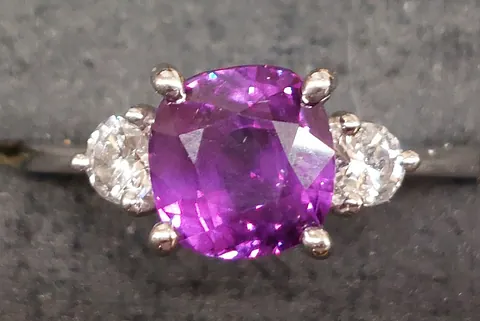 certified natural 3.2 carat colour change pink Ceylon sapphire