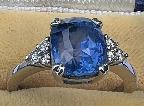 5 carat Ceylon sapphire & diamond ring