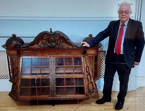 oak salvaged from Nelson's flagship HMS Foudroyant